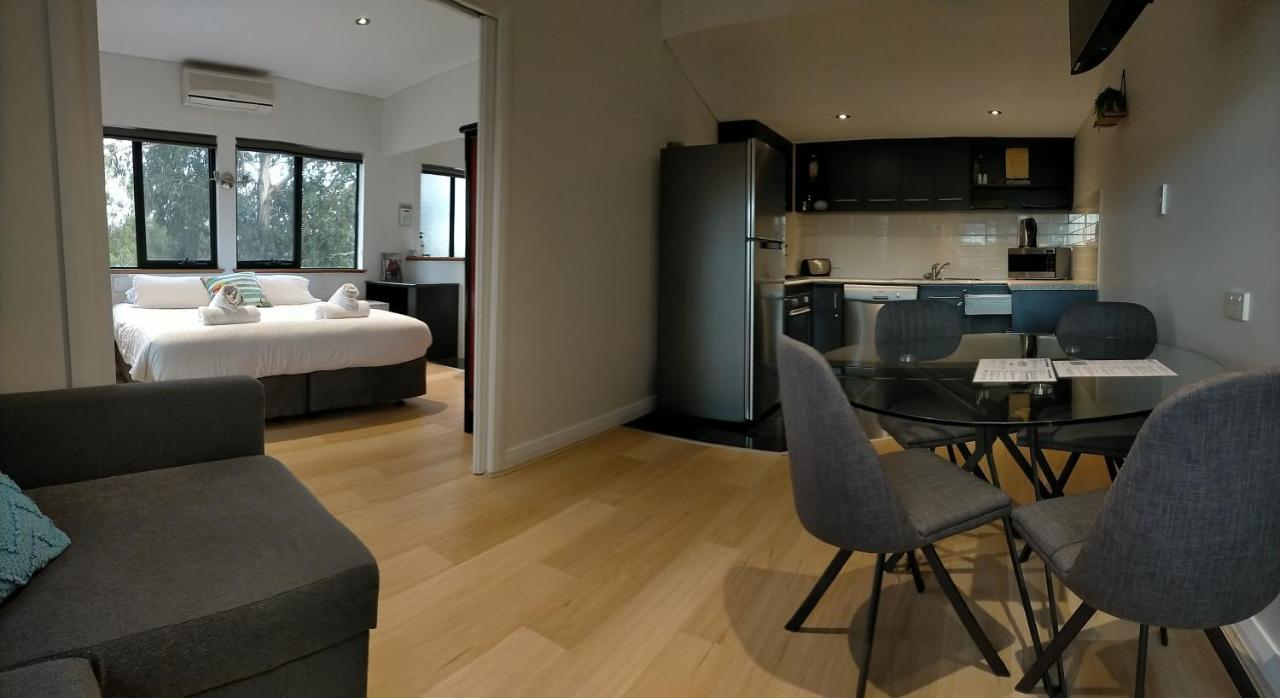 Dunsborough Apartments & Suites Экстерьер фото