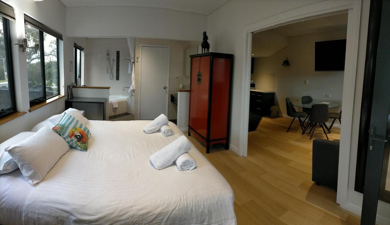 Dunsborough Apartments & Suites Экстерьер фото