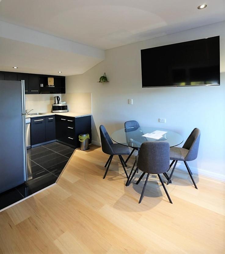 Dunsborough Apartments & Suites Экстерьер фото
