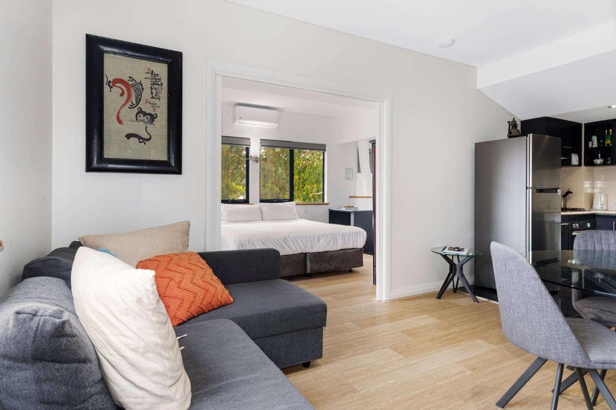 Dunsborough Apartments & Suites Номер фото