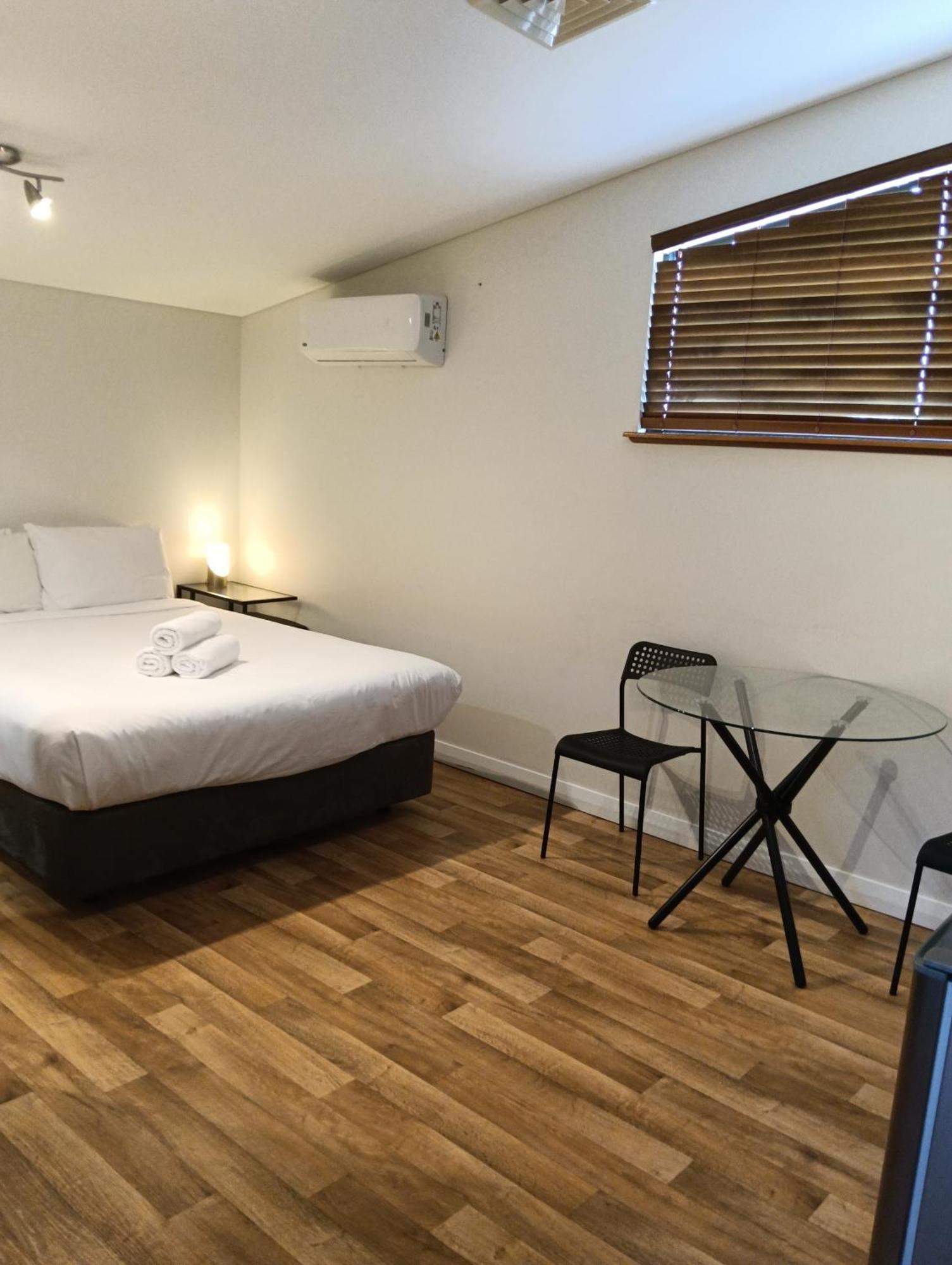 Dunsborough Apartments & Suites Экстерьер фото